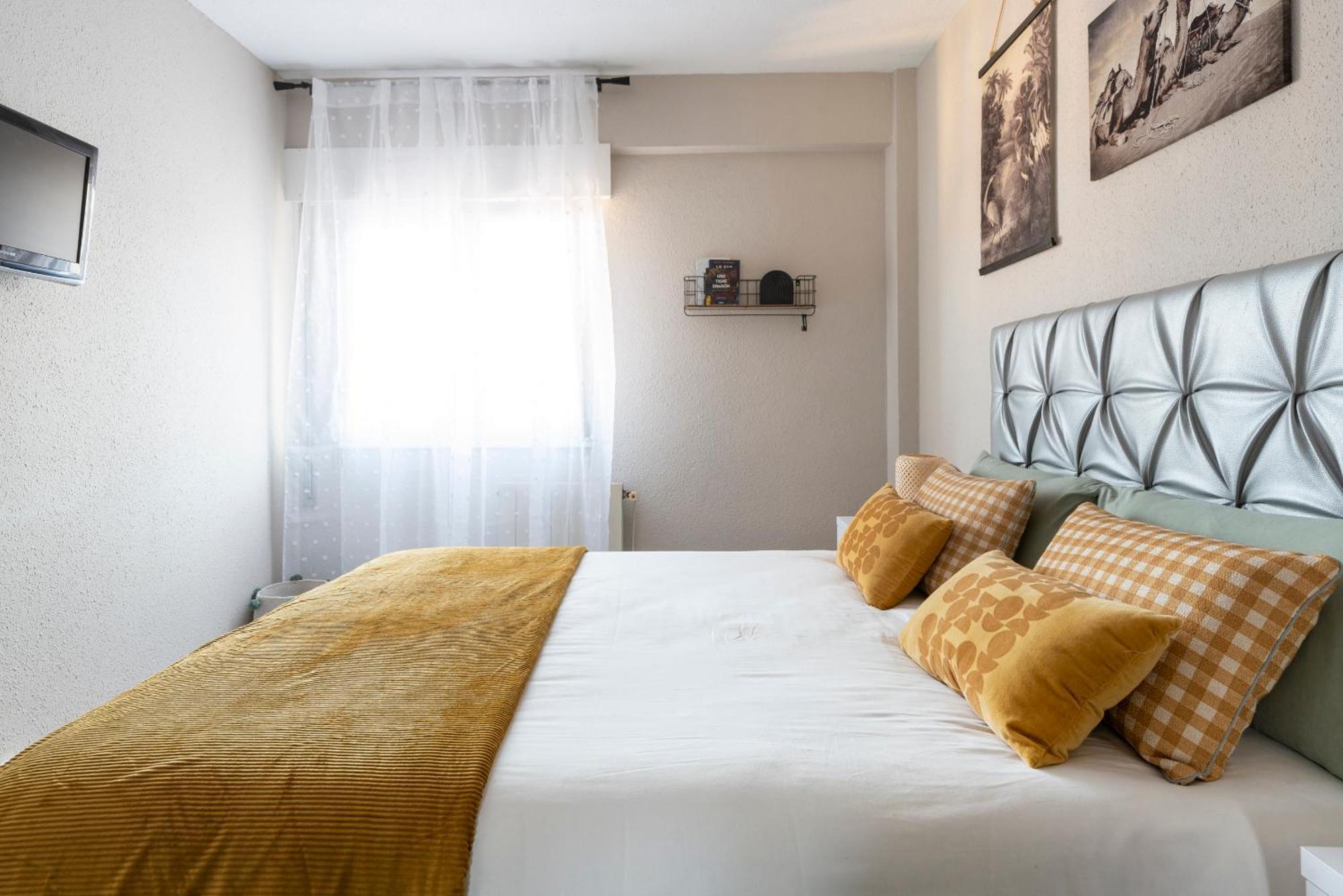 Apartamento Cerca Estaciones Santander Eksteriør billede
